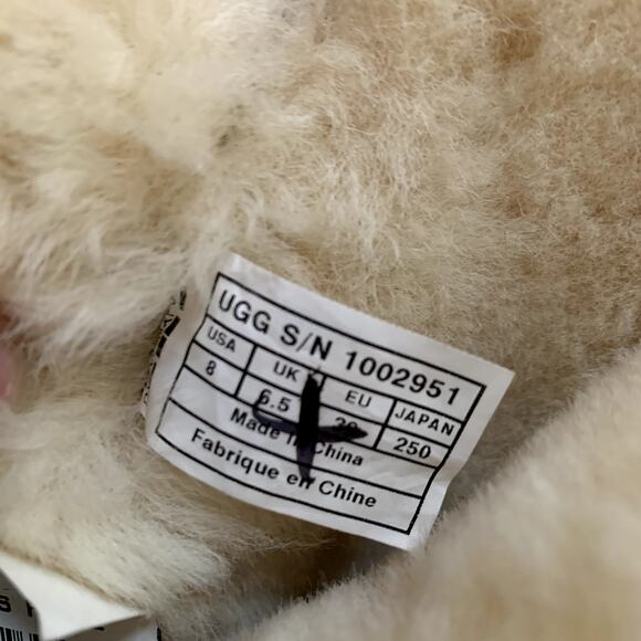 UGG Australia Bailey Button Metallic Silver Sheepskin Short Boots Womens Size 8 - Picture 9 of 10